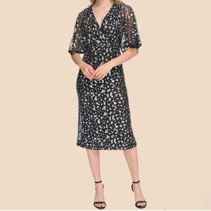 Kensie Women's Sequins V-Neck Midi Dress w flutter sleeves, black/silver,4